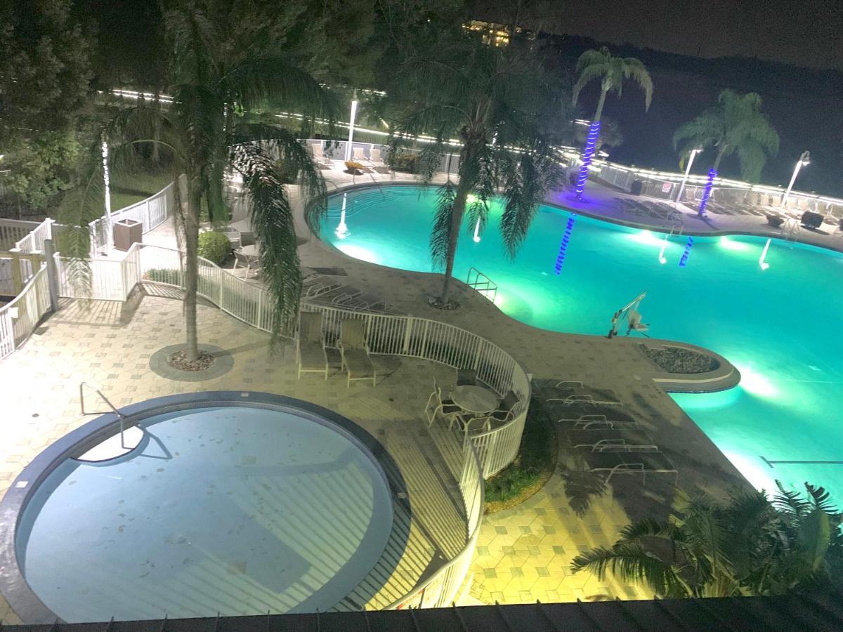 Disney Just 1 And A Quarter Mile Away, Blue Heron 1 Room 2 Bath,Amenities,6 Guests, Walk To Restaurants, No Fees At Check In أورلاندو المظهر الخارجي الصورة