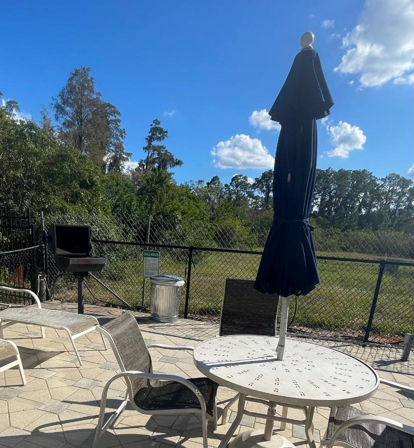 Disney Just 1 And A Quarter Mile Away, Blue Heron 1 Room 2 Bath,Amenities,6 Guests, Walk To Restaurants, No Fees At Check In أورلاندو المظهر الخارجي الصورة