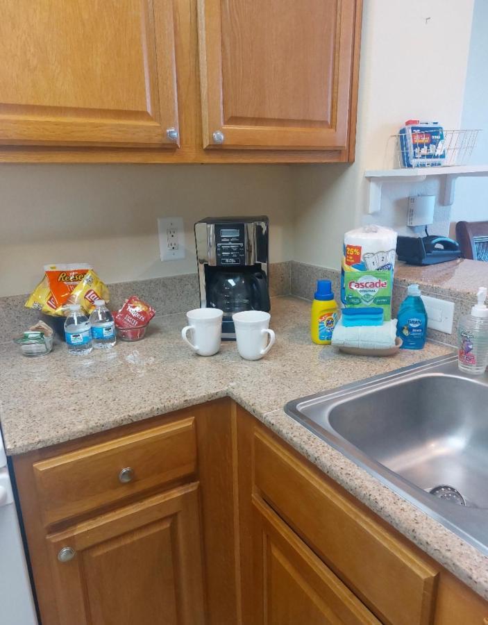 Disney Just 1 And A Quarter Mile Away, Blue Heron 1 Room 2 Bath,Amenities,6 Guests, Walk To Restaurants, No Fees At Check In أورلاندو المظهر الخارجي الصورة