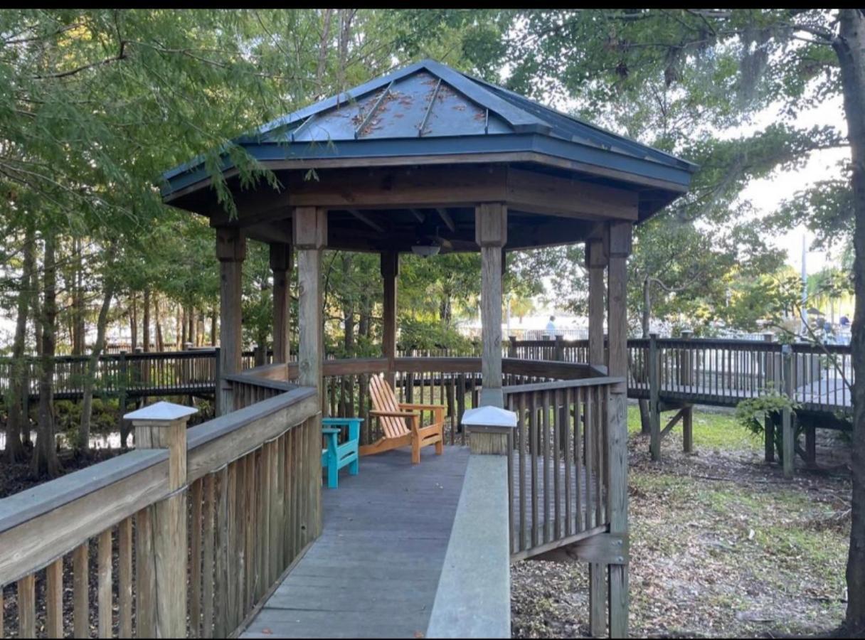 Disney Just 1 And A Quarter Mile Away, Blue Heron 1 Room 2 Bath,Amenities,6 Guests, Walk To Restaurants, No Fees At Check In أورلاندو المظهر الخارجي الصورة