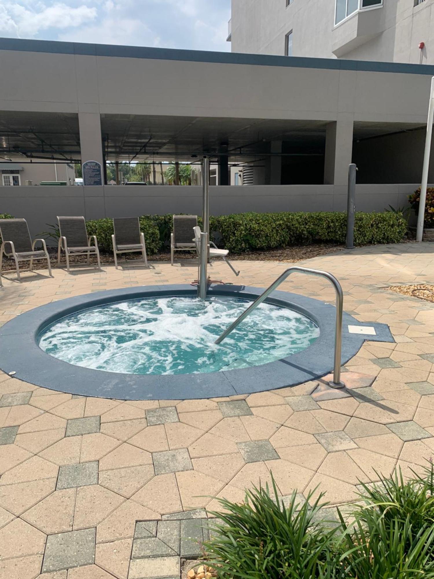 Disney Just 1 And A Quarter Mile Away, Blue Heron 1 Room 2 Bath,Amenities,6 Guests, Walk To Restaurants, No Fees At Check In أورلاندو المظهر الخارجي الصورة